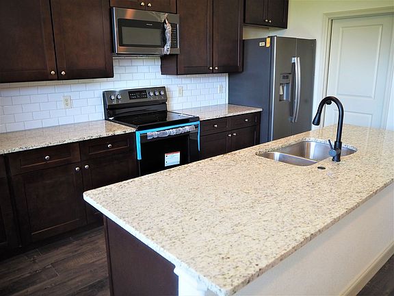 5th image of 5001 Lakepark Dr