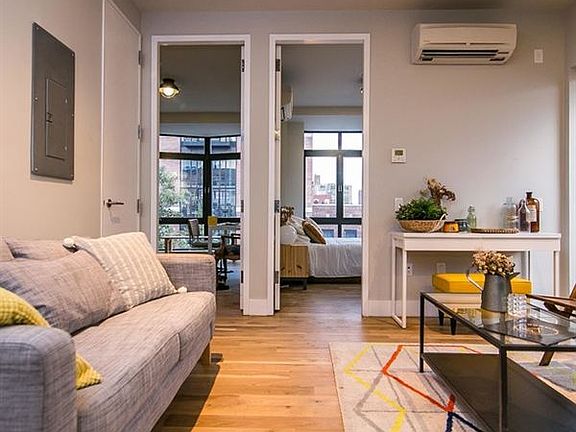 193_Leonard_Street__Showroom