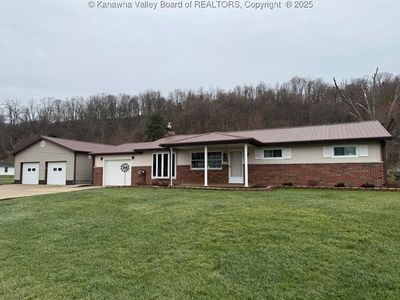 200 Stewart Ln, Mason, WV, 25260