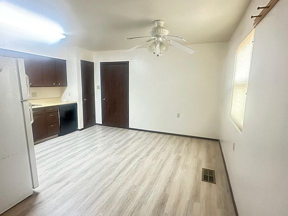 5th image of 1400 E 8th Ave