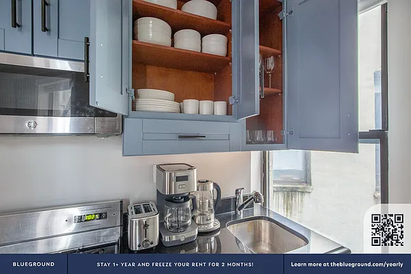 Rented by The Blueground | media 7