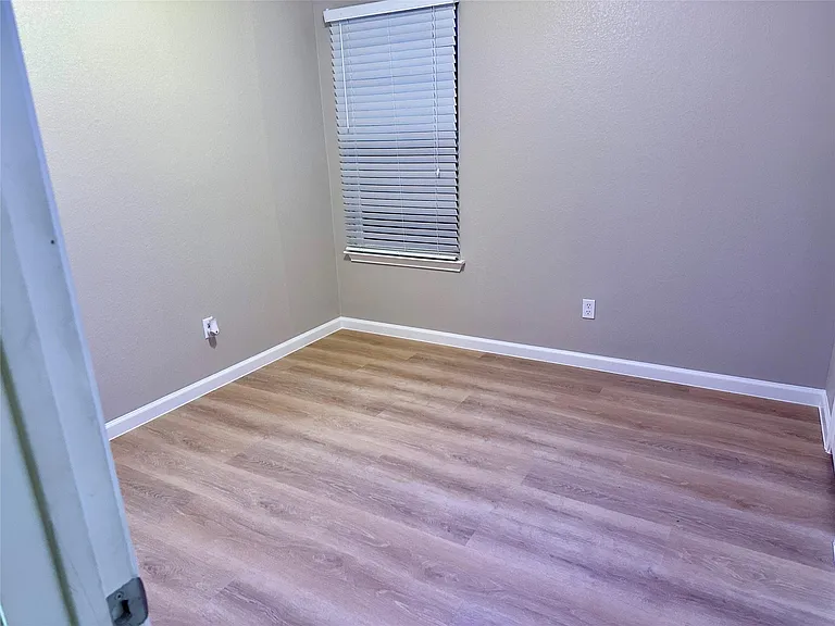 207 Dragon Ridge Rd — Photo 5