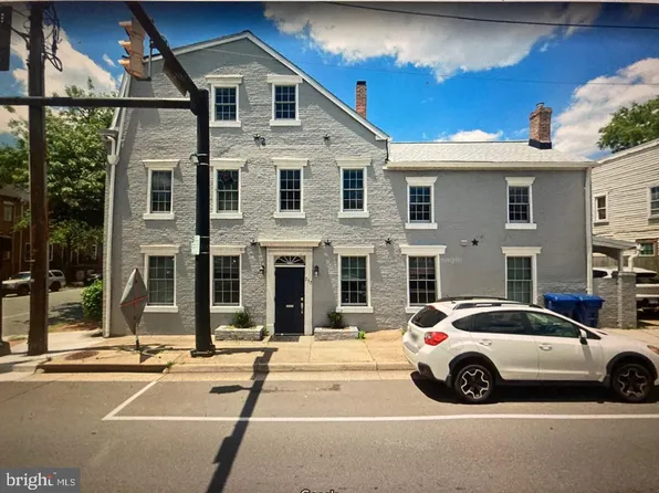 217 S Patrick St, Alexandria, VA 22314