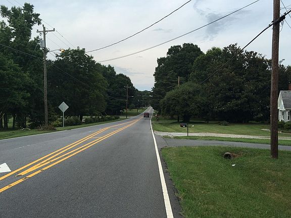 4th image of 3336 Kernersville Rd
