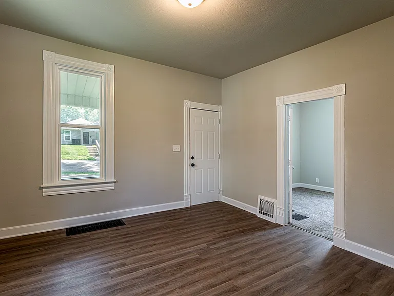 2905 Olive St — Photo 4
