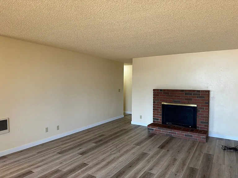 31 T St — Photo 3