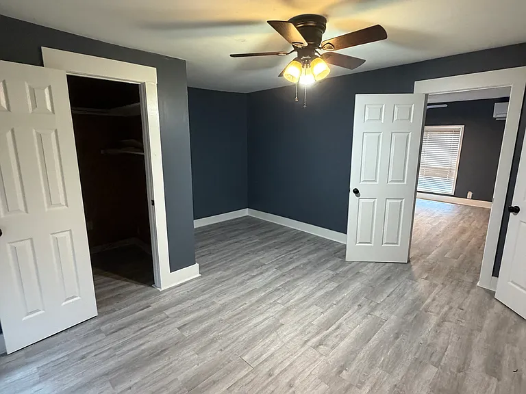 528 E Orange St — Photo 7
