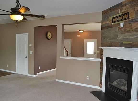 4th image of 105 Silverspring Pl #28