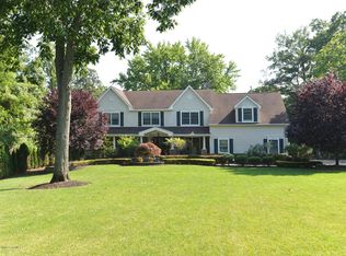 27 Holly Tree Ln, Little Silver, NJ 07739