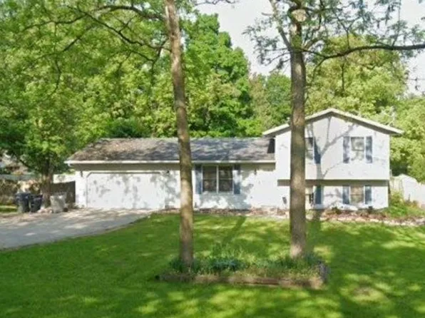 2713 S Main St, Goshen, IN 46526