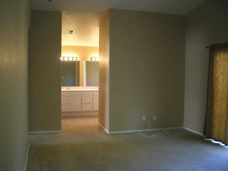 643 Laxford Rd — Photo 15