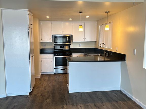 2nd image of 508 W 37th St APT 303