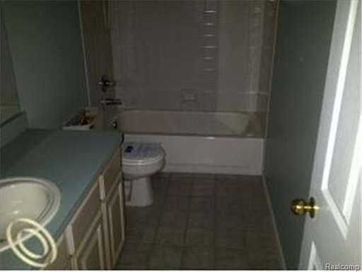 5th image of 23439 Boller Ct