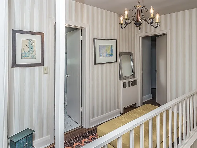 180 Strathgowan Ave — Photo 13