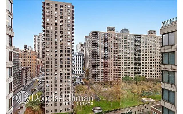 Sold by Douglas Elliman | media 27