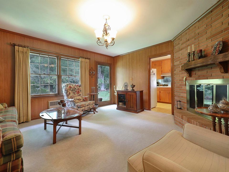 2nd image of 15 Sims Rd