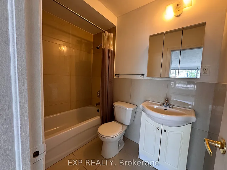 256 Lakeshore Rd E #1 — Photo 12
