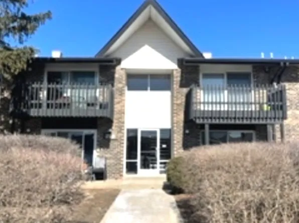 25B Kingery Quarter Ave #107, Willowbrook, IL 60527