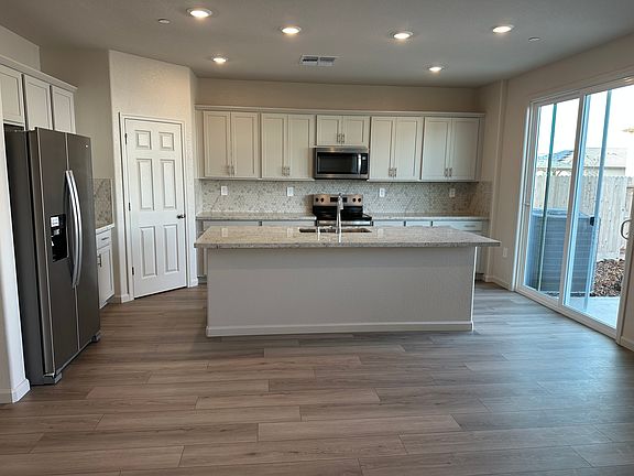 2nd image of 2919 Bering St