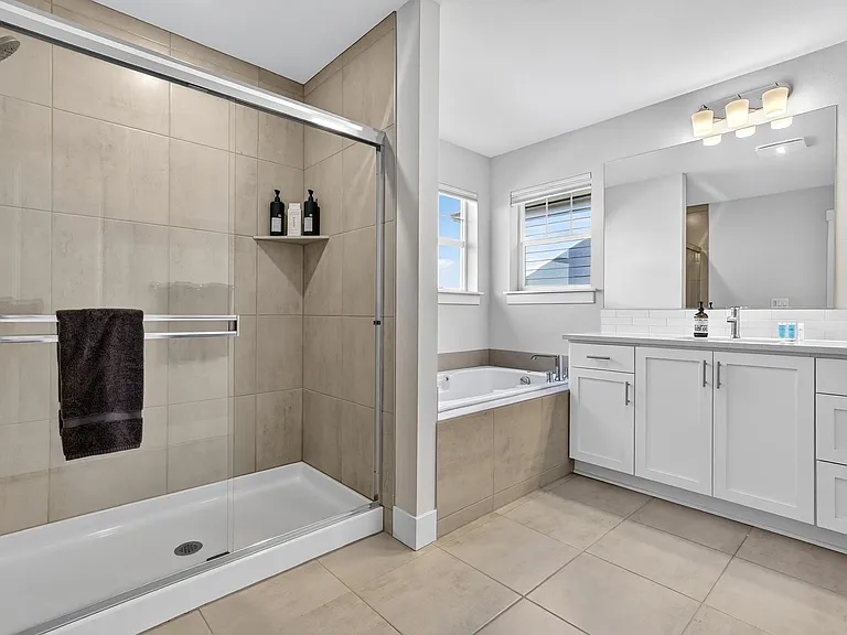 12705 SW Pyramid Ter — Photo 24