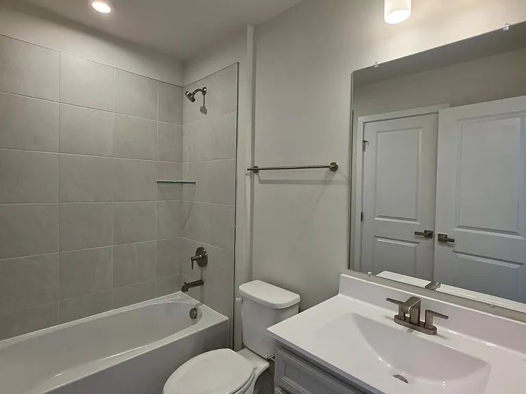 2928 Maisel St — Photo 35