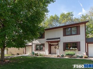 1459 Valley Dr #B, Coralville, IA 52241