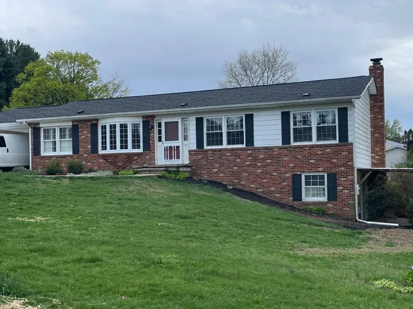 5811 Corporal Jones Ct, Mount Airy, MD 21771