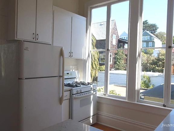 4th image of 510 Hill St #B