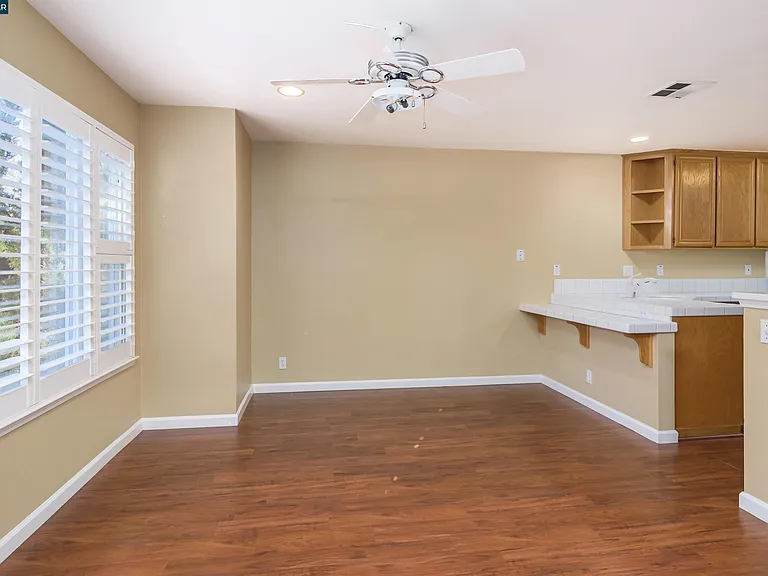 135 Coralflower Ln — Photo 14