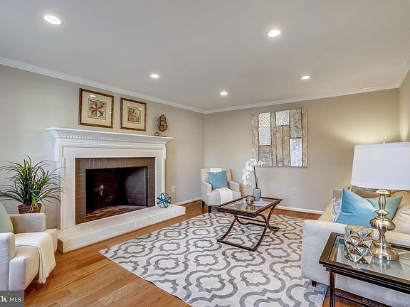 5th image of 5824 Magic Mountain Dr