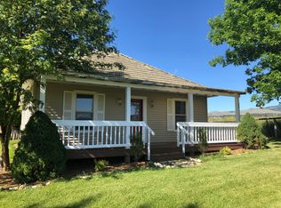 922 Willow Creek Rd, Corvallis, MT 59828