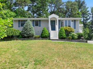 33 Glen Dr, Peabody, MA 01960