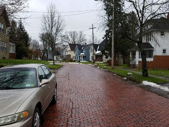 4th image of 47 Linwood Ave