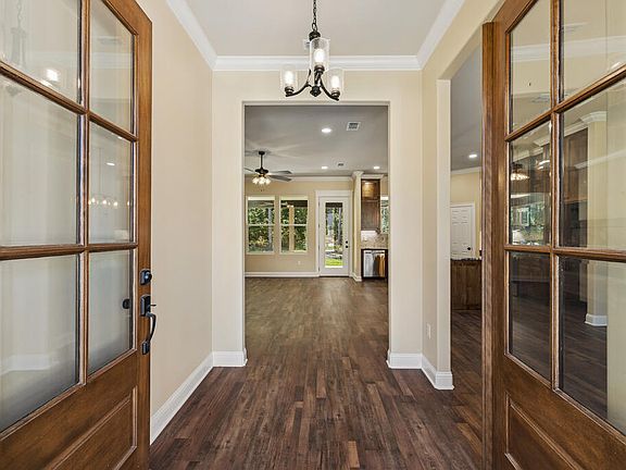 3rd image of 230 Stonebrook Ct