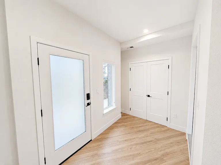 3033 N Speer Blvd #3 — Photo 2