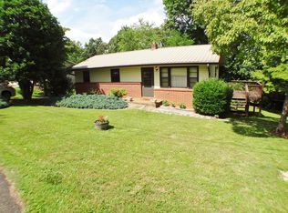225 Panorama Dr, Franklin, NC 28734