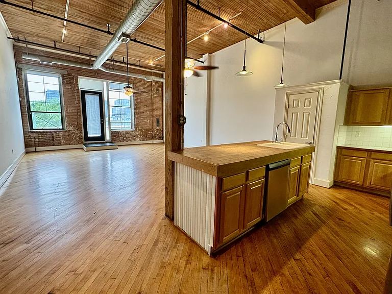 3026 Commerce St #205 — Photo 15