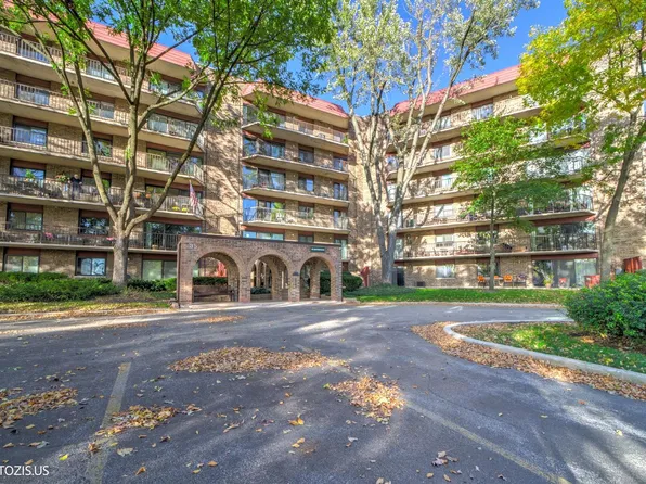 35 S Baybrook Dr Unit 114, Palatine, IL 60074
