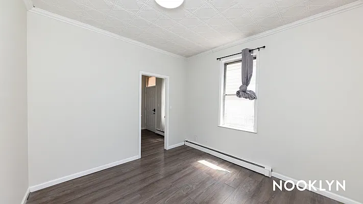 Rented by Nooklyn NYC LLC | media 44