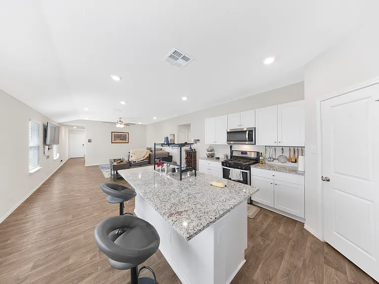 13059 Kalinoski St — Photo 11
