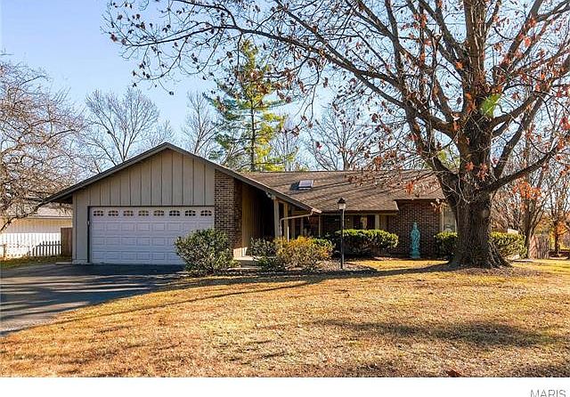 1st image of 12192 Oakwilde Ct