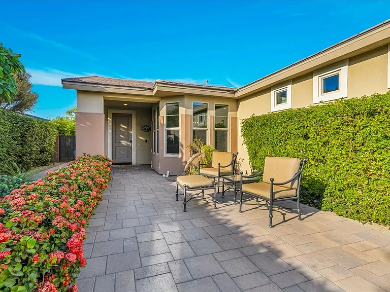 51535 N Two Palms Way — Photo 38