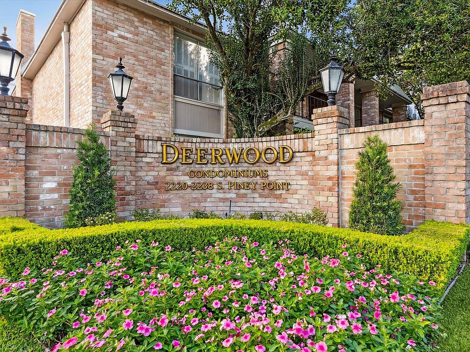 1st image of 2238 S Piney Point Rd APT 109