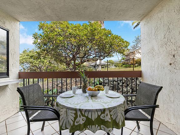 3rd image of 75-5863 Kuakini Hwy APT 218