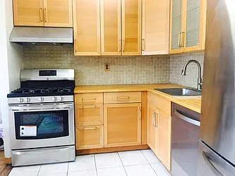 Rented by Rapid Realty Cobble Hill