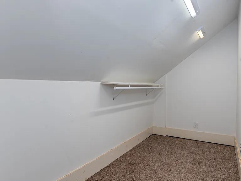 421 Heathcliff St — Photo 23