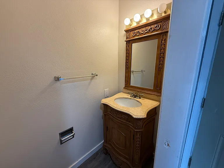 252 Cove Blvd — Photo 9