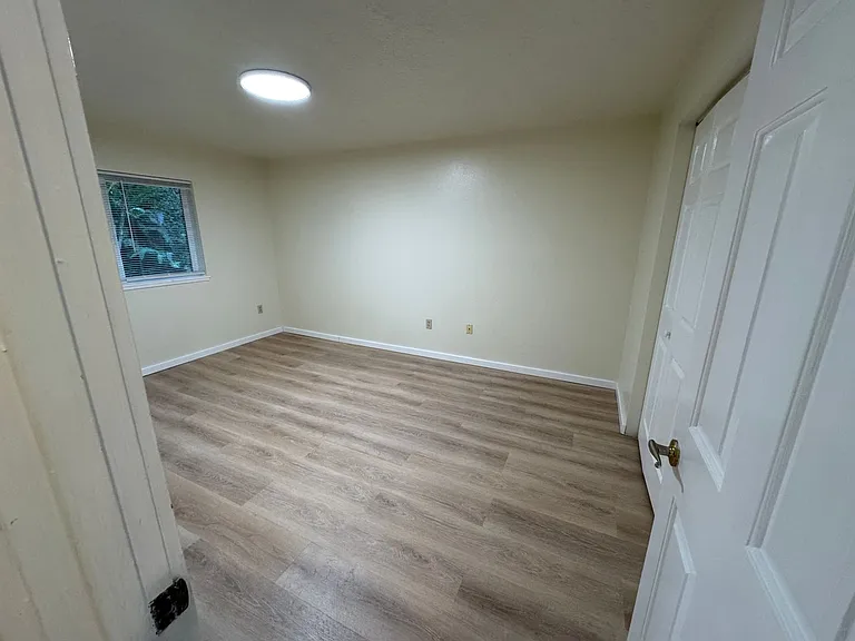 752 SE 4th St — Photo 53