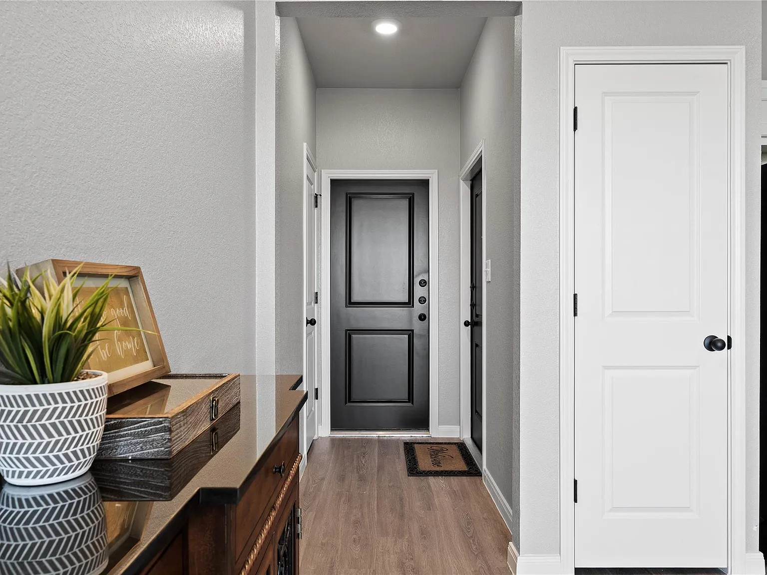 3 bed, 2.5 bath, 1387 sqft, $1,695 — Photo 4