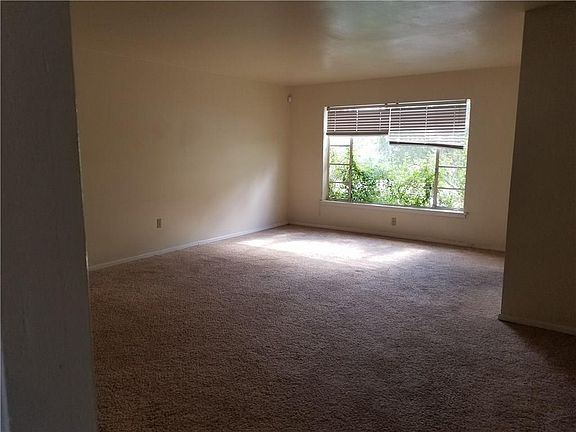 5th image of 2508 N Stanton St
